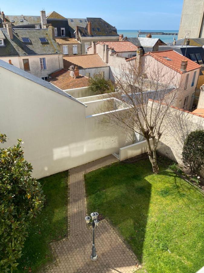 Le Kifanlo - Appartement Avec Une Grande Terrasse Vue Mer Et Plage A 100 M Les Sables-d'Olonne Luaran gambar
